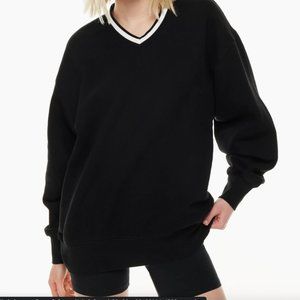 TNA COZY FLEECE BOYFRIEND V-NECK SWEATSHIRT